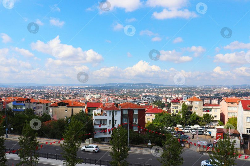Скачать фотография жилого района Стамбула с домами и холмами на горизонте фотосток Ozero
