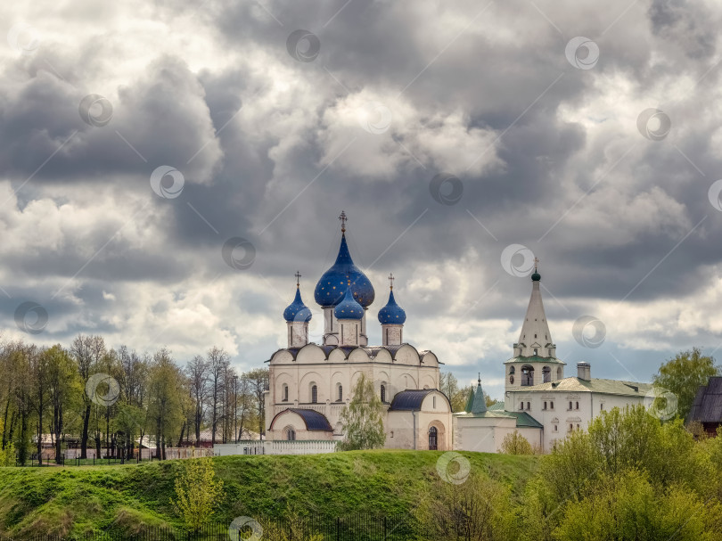 Скачать Архитектурный комплекс Суздальского кремля. фотосток Ozero