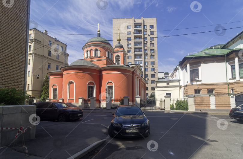 Скачать Православный храм в центре Москвы фотосток Ozero