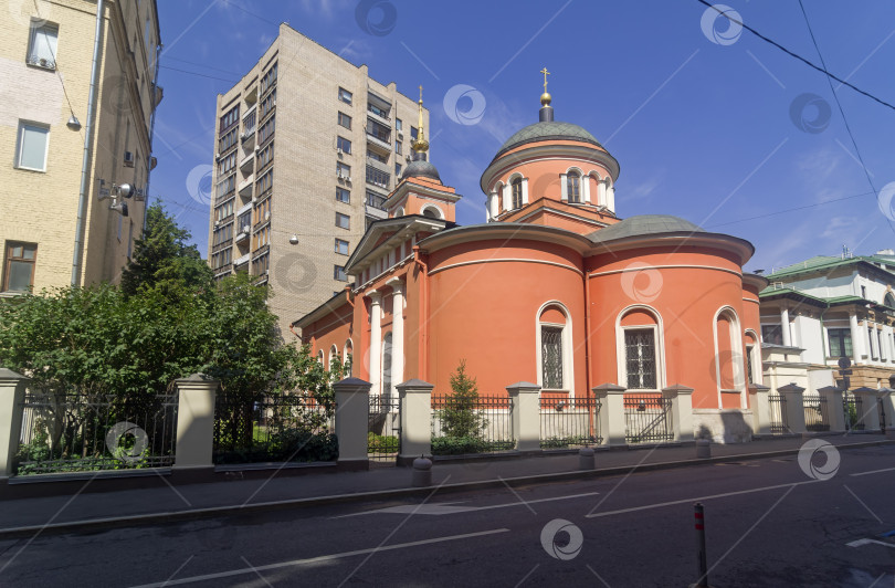 Скачать Православный храм в центре Москвы фотосток Ozero