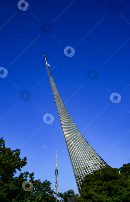 Скачать Монумент "Покорителям космоса". фотосток Ozero