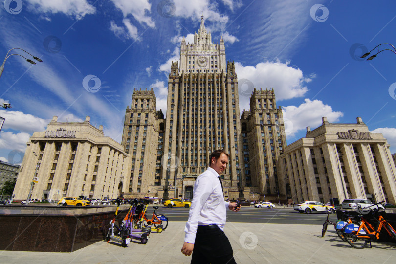 Скачать Здание МИД РФ на Смоленской площади.
10 июля 2024.
Москва, Россия. фотосток Ozero