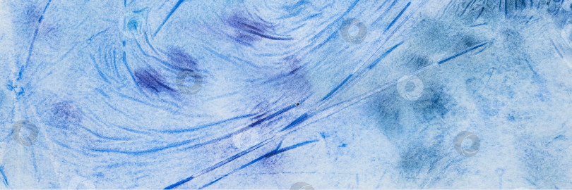 Скачать акварельно-голубая абстрактная живопись ручной работы "сделай сам" на фоне текстурированной бумаги. акварельный фон. окрашенная морозная ледяная поверхность с ломаными линиями как замороженное оконное стекло или как внешнее пространство фотосток Ozero