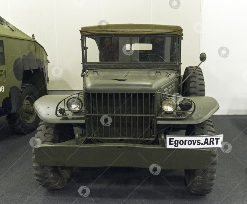 Скачать Автомобиль Dodge WC-56 Truck Command Model T-214-B-98 фотосток Ozero