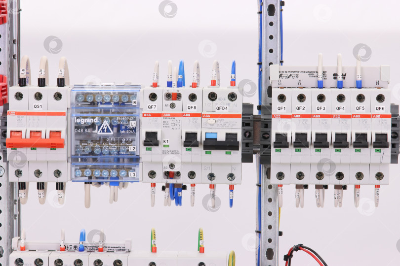 Скачать Автоматические выключатели ABB фотосток Ozero