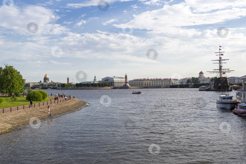 Скачать Вид на стрелку Васильевского острова. Санкт-Петербург, Россия. фотосток Ozero