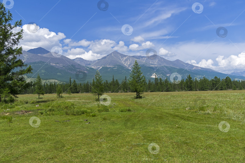 Скачать Горный пейзаж. фотосток Ozero