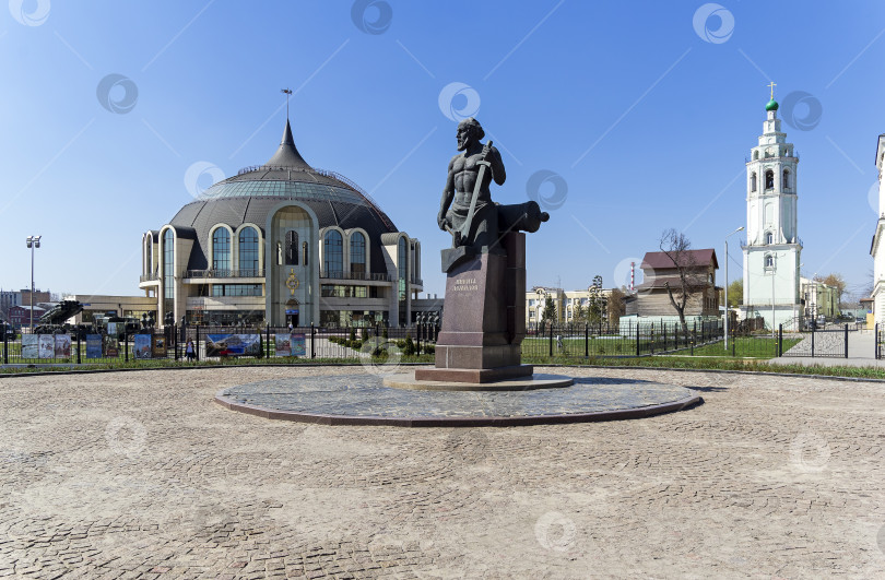 Скачать Памятник Никите Демидову, Тула, Россия. фотосток Ozero