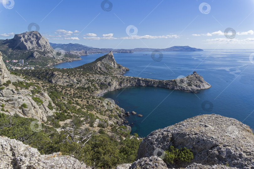 Скачать Прекрасный вид на морское побережье. фотосток Ozero