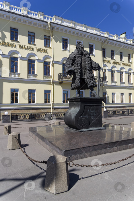 Скачать Памятник Доменико Трезини. Санкт-Петербург, Россия фотосток Ozero