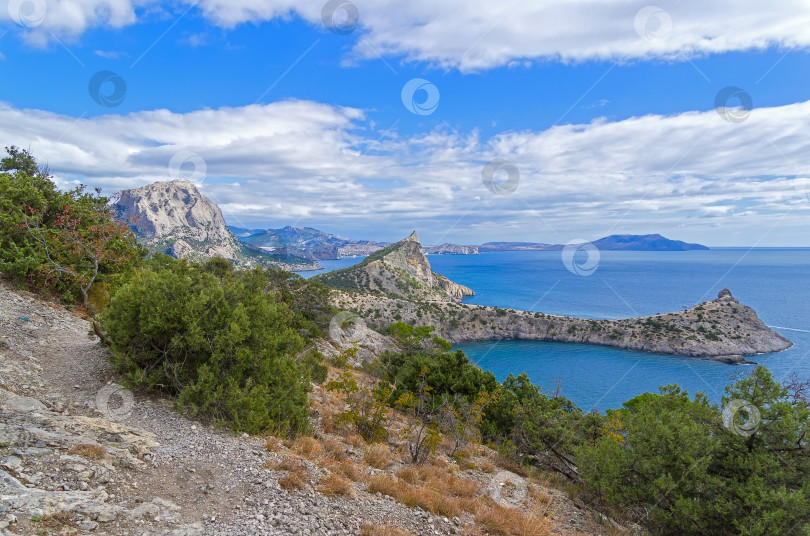 Скачать Горы на берегу Черного моря. фотосток Ozero