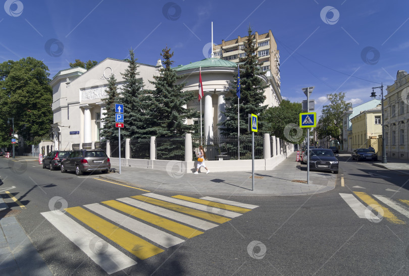 Скачать Старинный особняк в центре Москвы фотосток Ozero