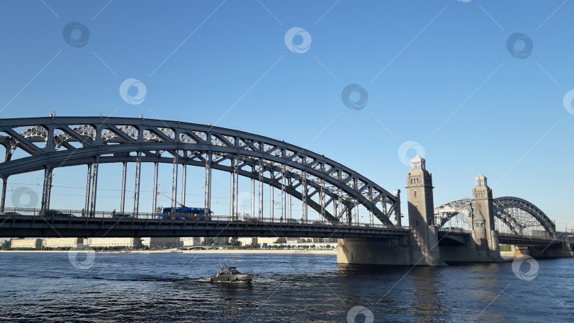 Скачать Большеохтинский мост в Санкт-Петербурге. фотосток Ozero