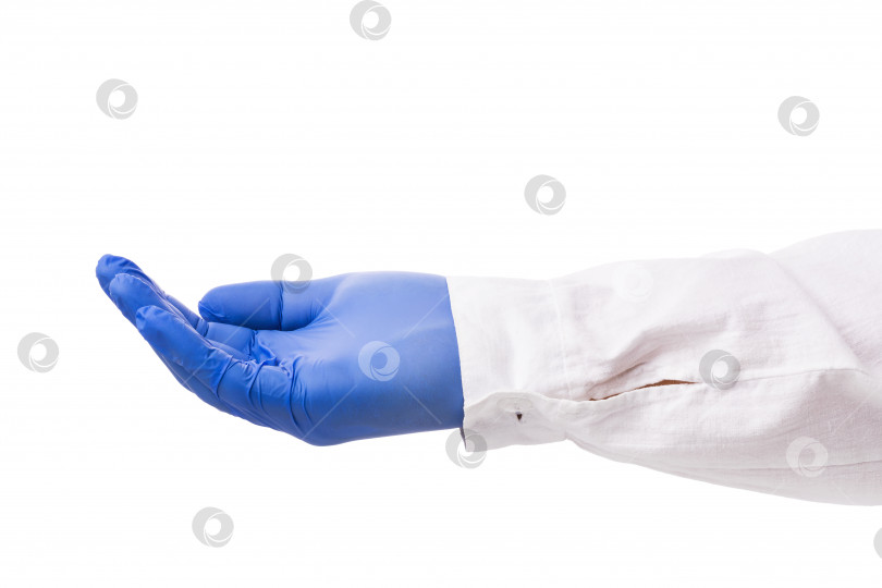 Скачать Протянутая рука врача в перчатках, выделенная на белом фоне, шаблон для дизайнеров фотосток Ozero