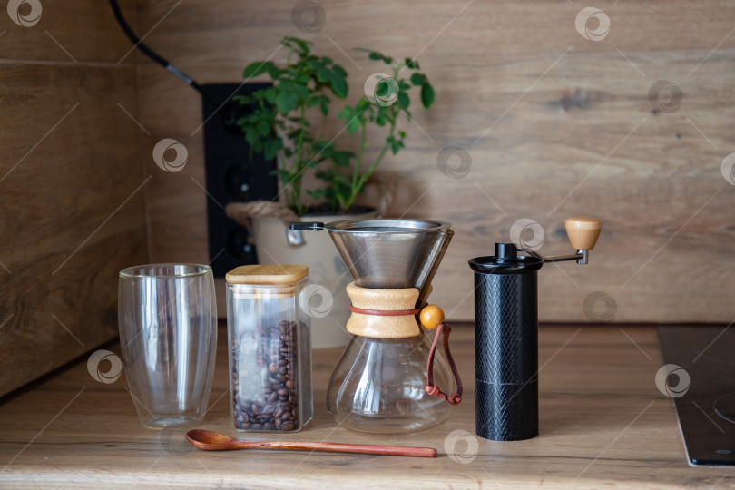 Скачать Chemex и другие принадлежности для приготовления кофе фотосток Ozero