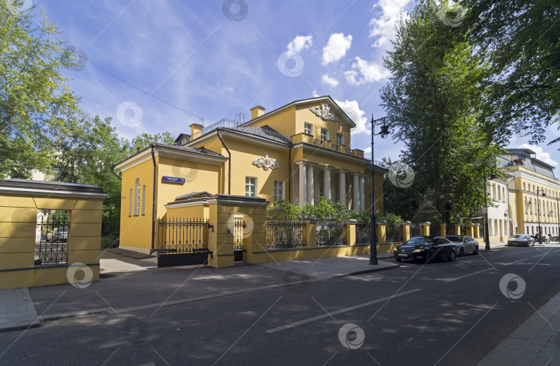 Скачать Старинная городская усадьба в центре Москвы. фотосток Ozero