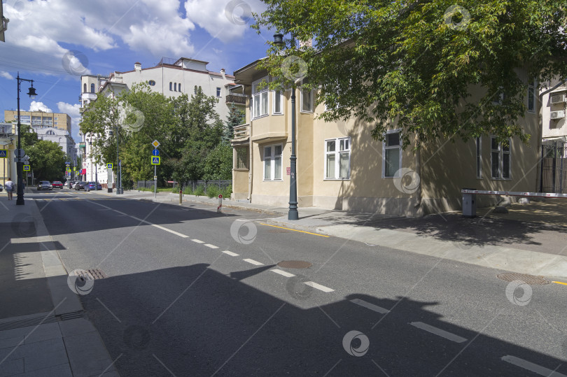 Скачать Старинный особняк в центре Москвы. фотосток Ozero