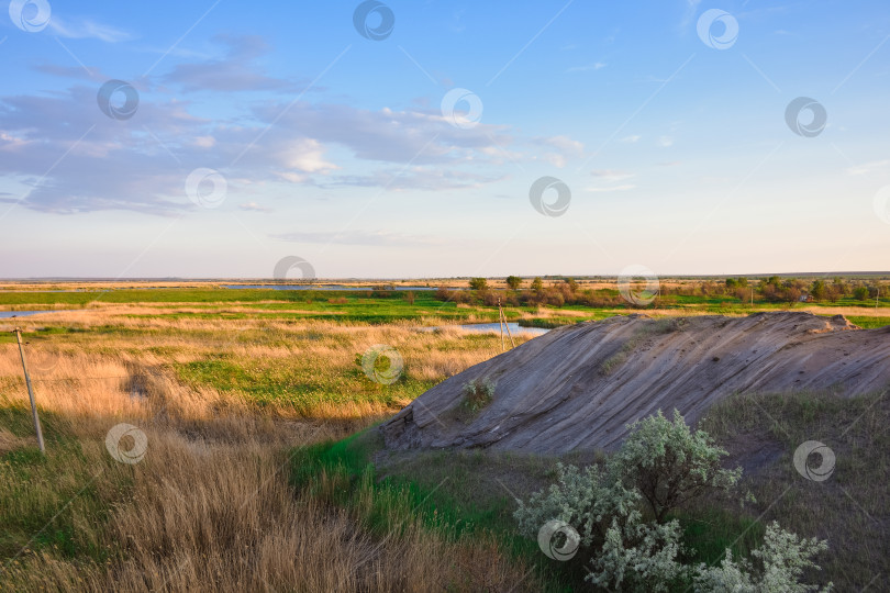 Скачать холм в долине, долина на закате фотосток Ozero