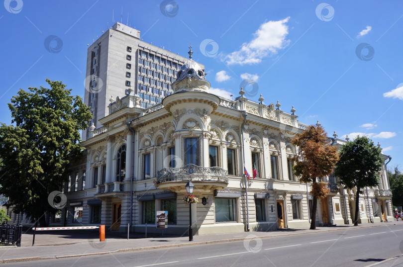 Скачать Казань, Татарстан, Россия – июль 2013: Дом Ушковой фотосток Ozero