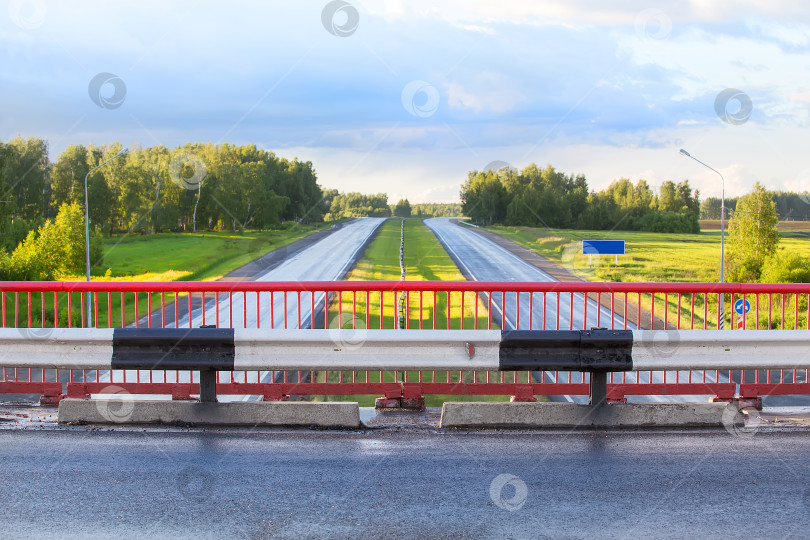 Скачать мост через загородное шоссе фотосток Ozero