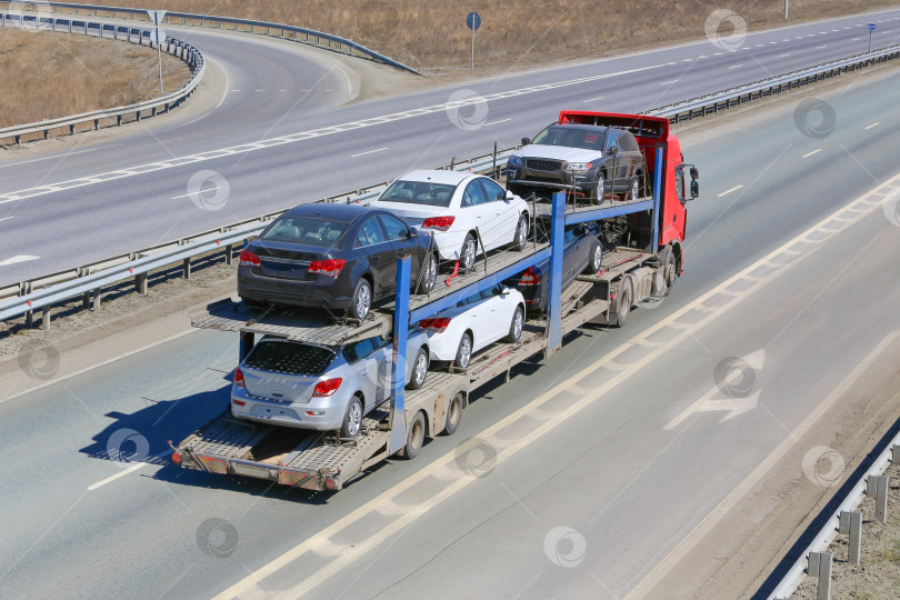 Скачать перевозка автомобиля на полуприцепе фотосток Ozero