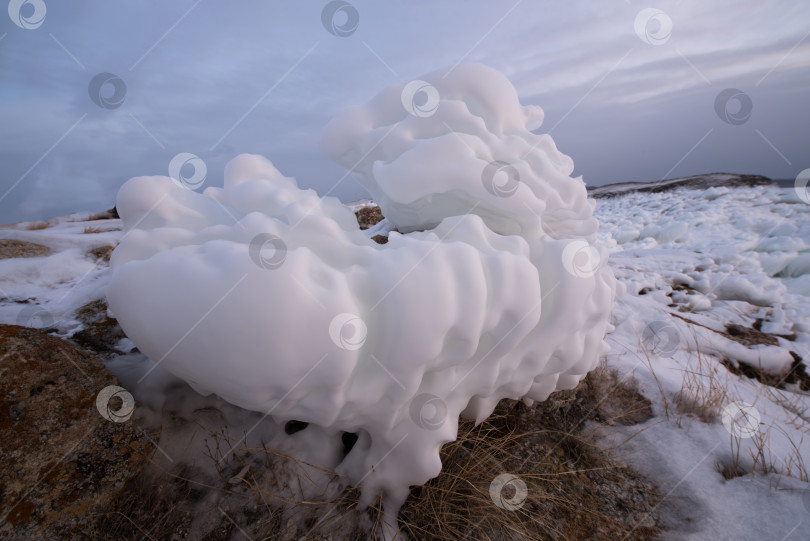 Скачать Необычный лёд. фотосток Ozero