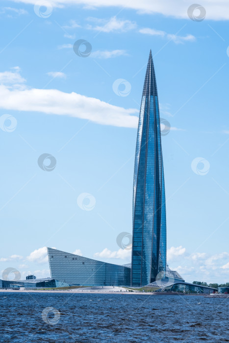 Скачать вид на небоскреб "Лахта Центр" фотосток Ozero