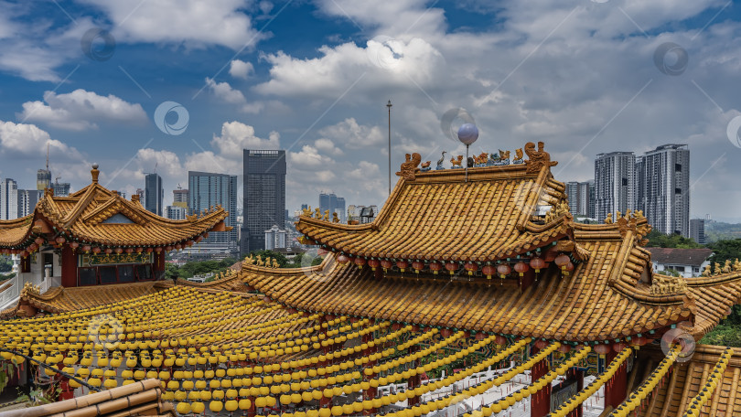 Скачать Красивые черепичные крыши китайского храма. Крупный план. фотосток Ozero