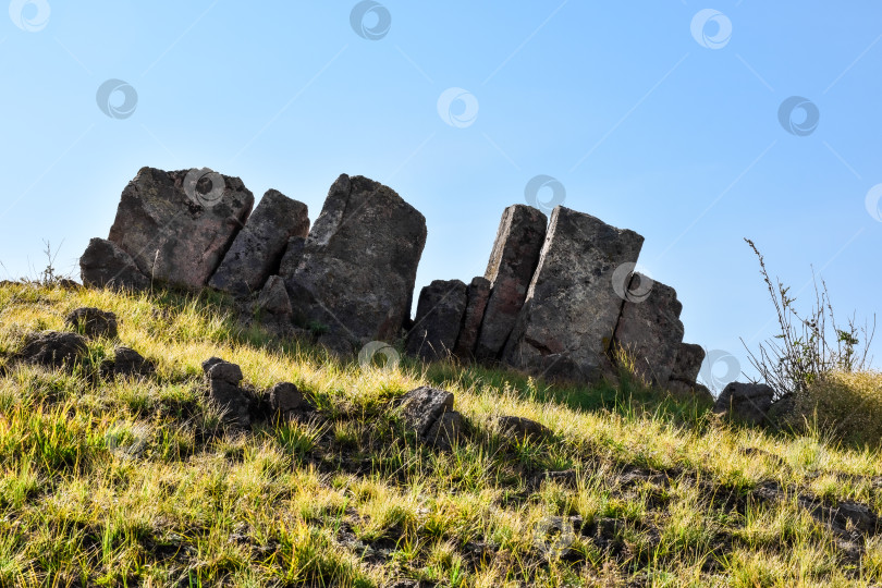 Скачать Древние горы Хакасии. Сахсыр фотосток Ozero