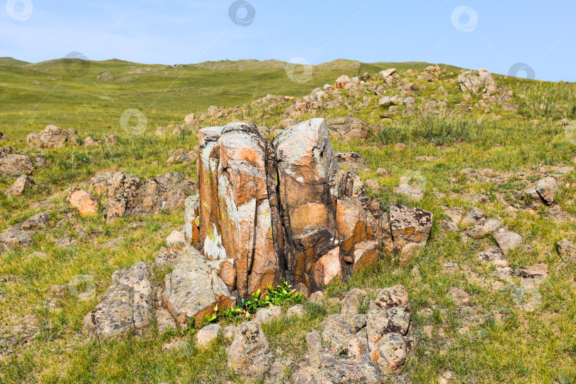 Скачать Древние горы Хакасии. Сахсыр фотосток Ozero