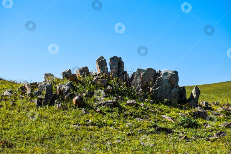 Скачать Древние горы Хакасии. Сахсыр фотосток Ozero