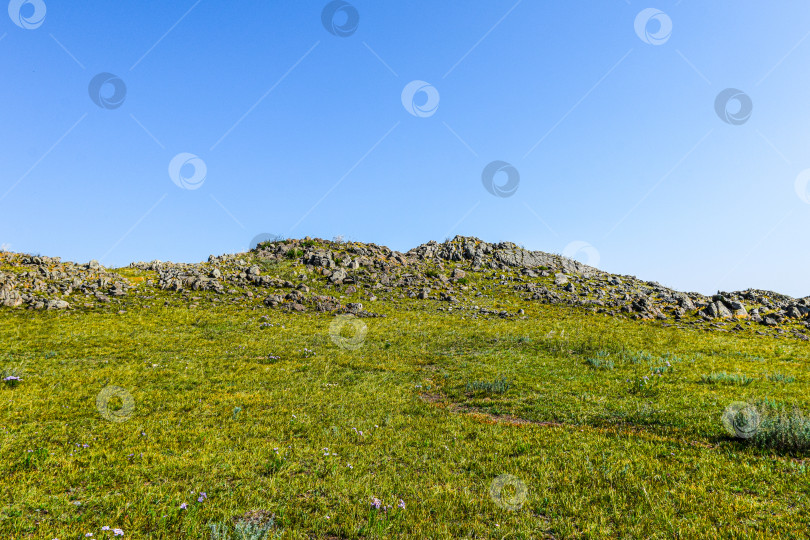 Скачать Древние горы Хакасии. Сахсыр фотосток Ozero