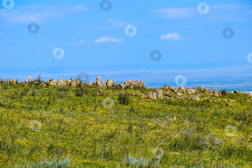 Скачать Древние горы Хакасии. Сахсыр фотосток Ozero