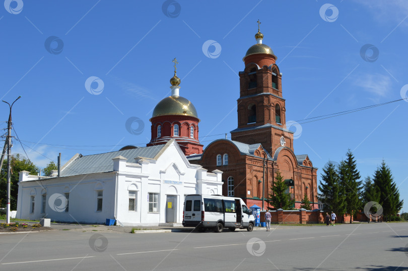 Скачать Богоявленская церковь и автостанция в Мокшане фотосток Ozero