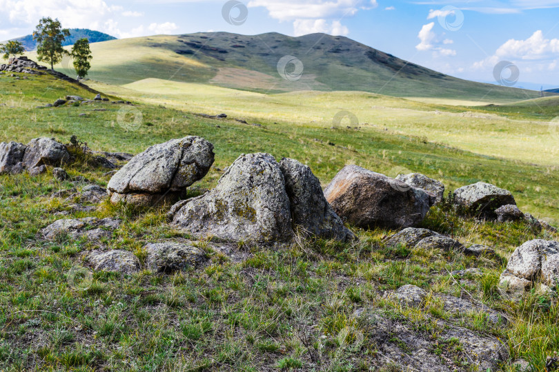 Скачать Древние горы Хакасии. Сахсыр фотосток Ozero