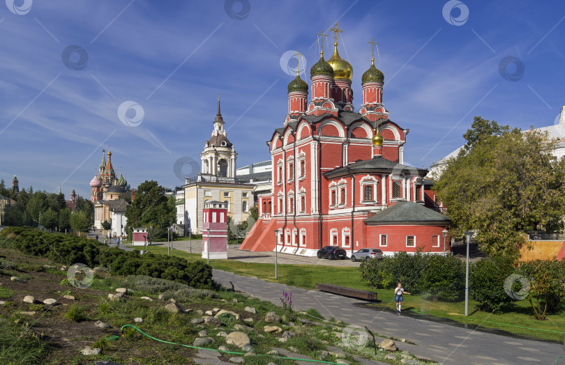 Скачать Православные храмы в центре Москвы. фотосток Ozero