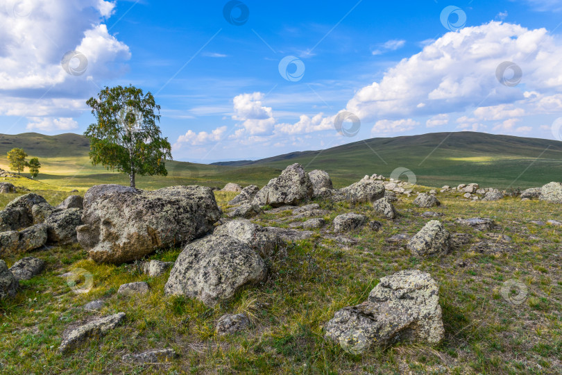 Скачать Древние горы Хакасии. Сахсыр фотосток Ozero