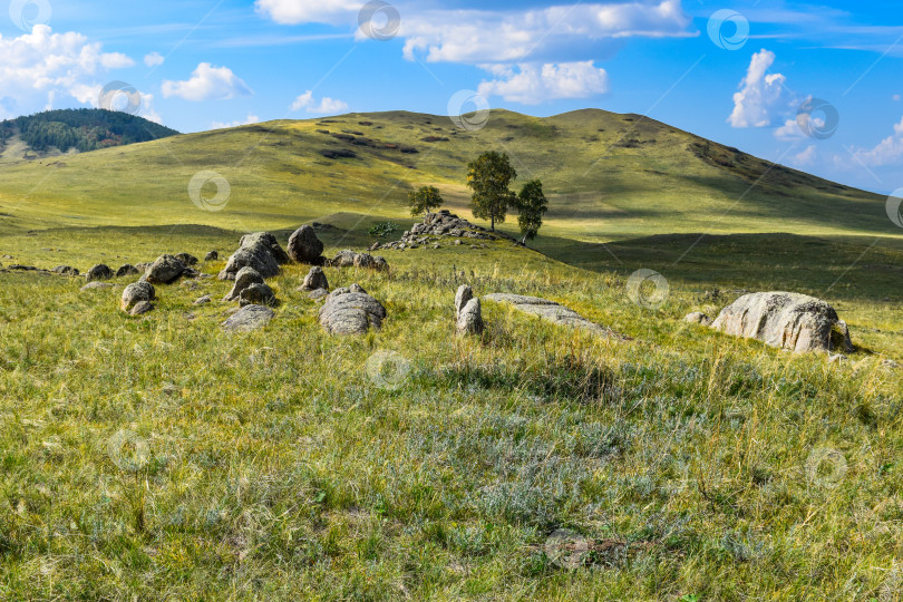 Скачать Древние горы Хакасии. Сахсыр фотосток Ozero