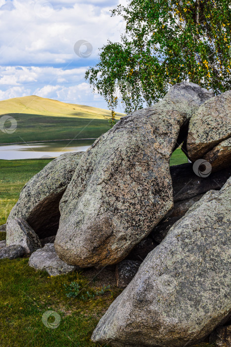 Скачать Древние горы Хакасии. Сахсыр фотосток Ozero