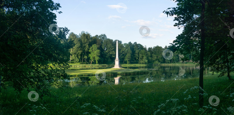 Скачать Чесменский обелиск в Гатчинском парке, Санкт-Петербург фотосток Ozero