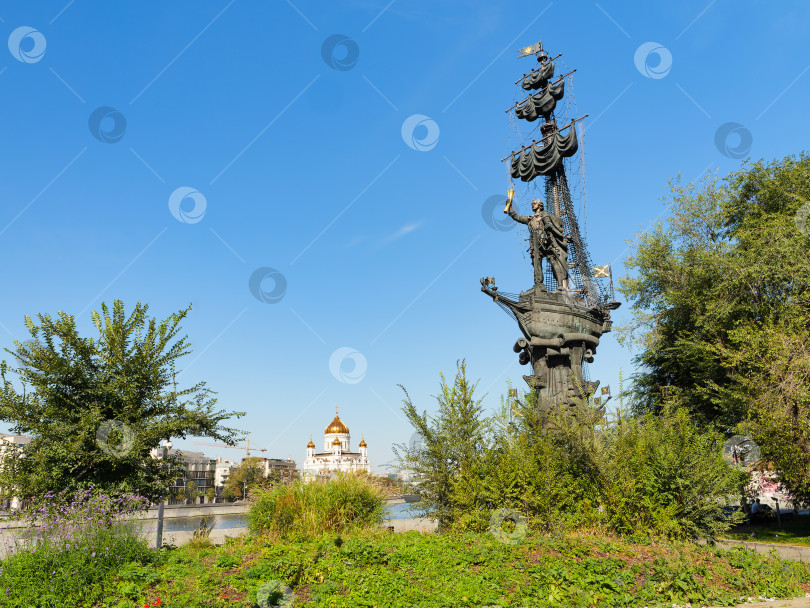 Скачать Памятник Петру Первому в парке Музеон. фотосток Ozero