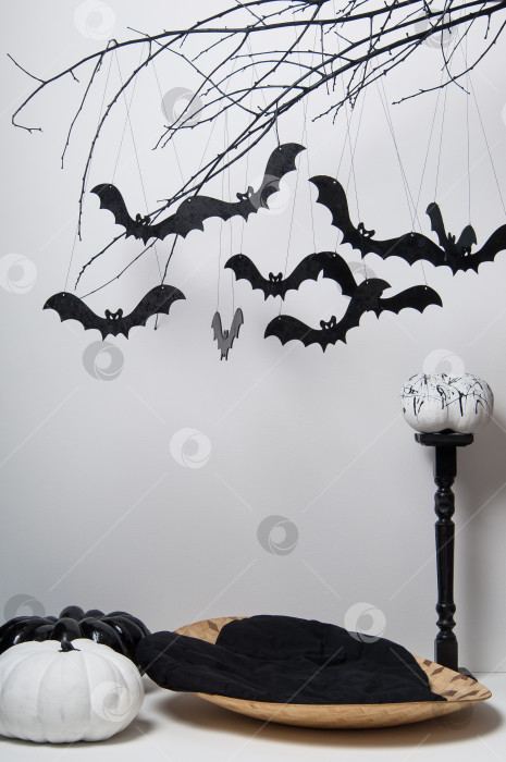 Скачать хэллоуин с летучими мышами и тыквой фотосток Ozero