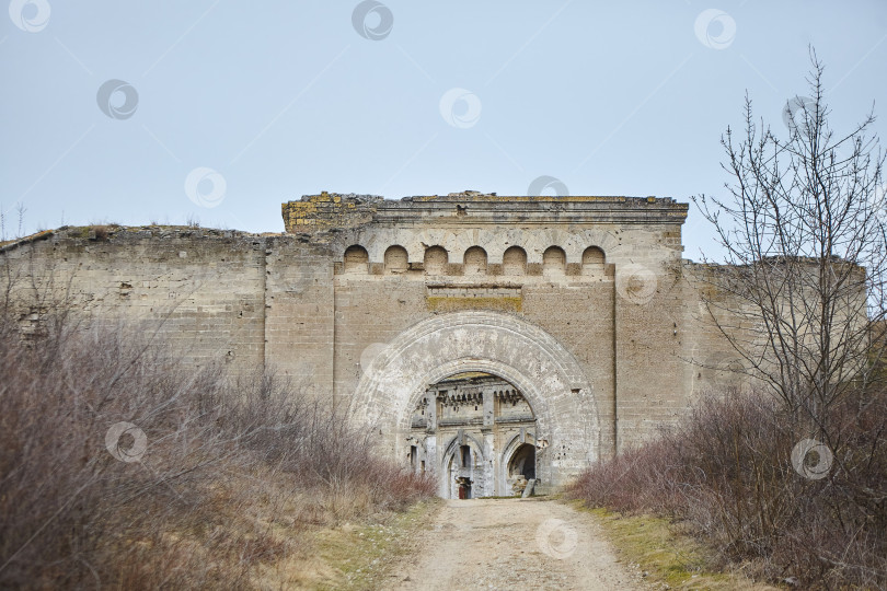 Скачать Руины старого исторического здания. фотосток Ozero