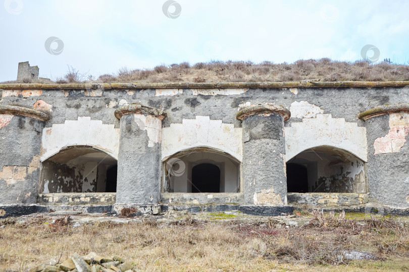 Скачать Руины старого исторического здания. фотосток Ozero