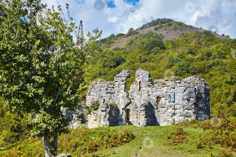 Скачать Руины старого исторического здания. фотосток Ozero