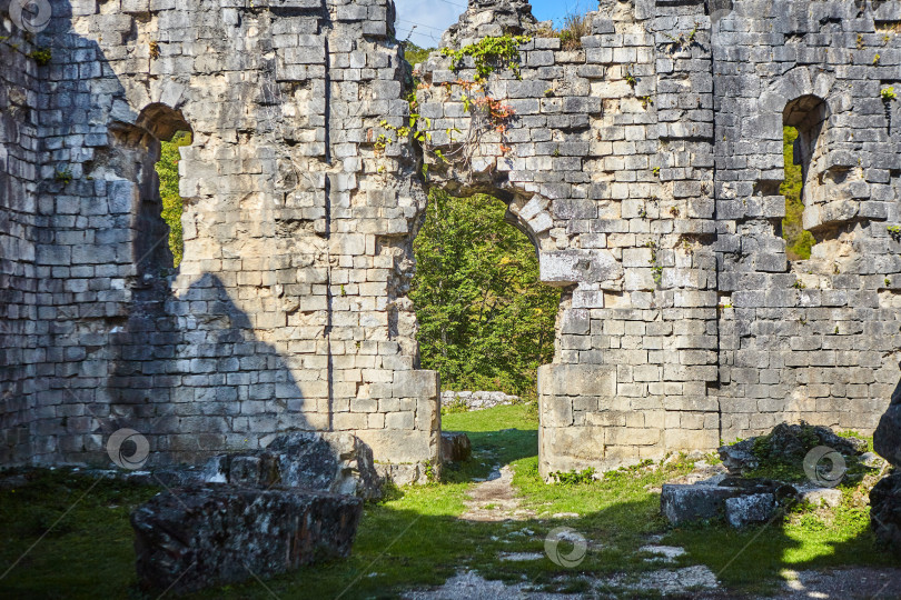 Скачать Руины старого исторического здания. фотосток Ozero