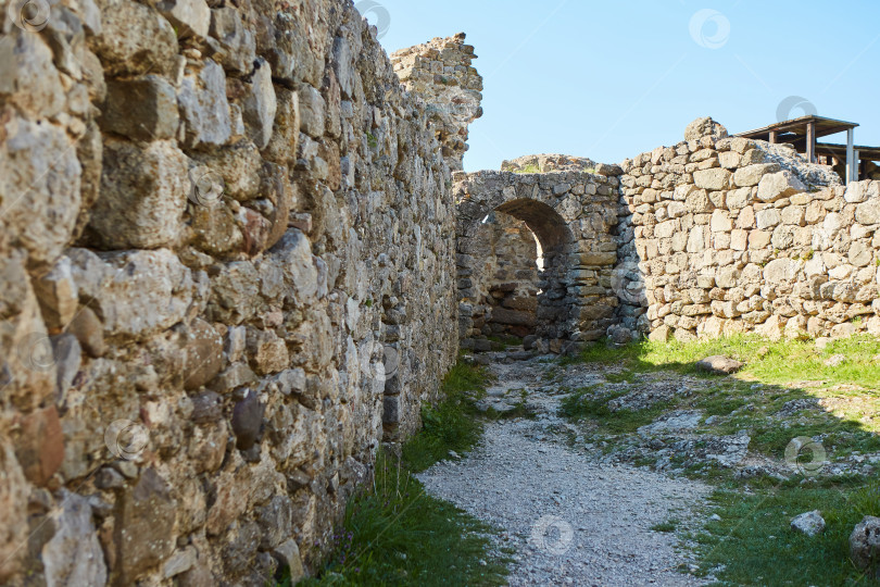 Скачать Руины старого исторического здания. фотосток Ozero