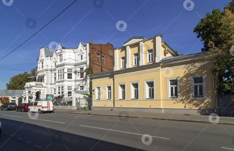 Скачать Старинные особняки в центре Москвы. фотосток Ozero