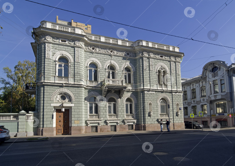 Скачать Старинный особняк в центре Москвы. фотосток Ozero