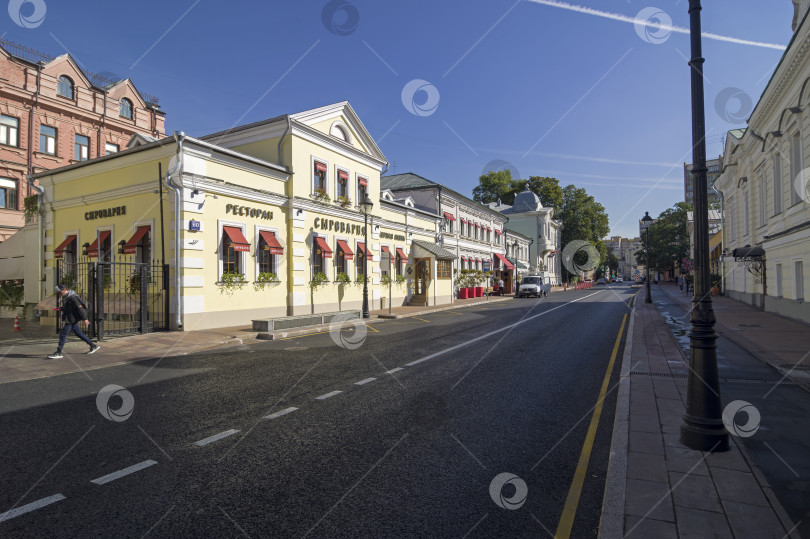 Скачать Старинный особняк в центре Москвы. фотосток Ozero